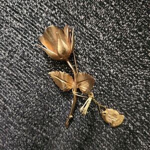 NWT Giavanni Vintage Rose Brooch